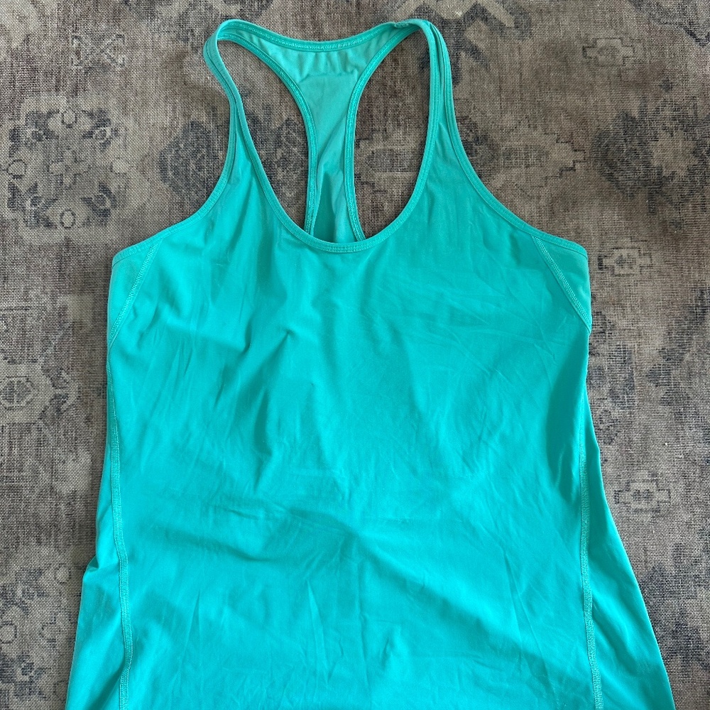 Lululemon tank